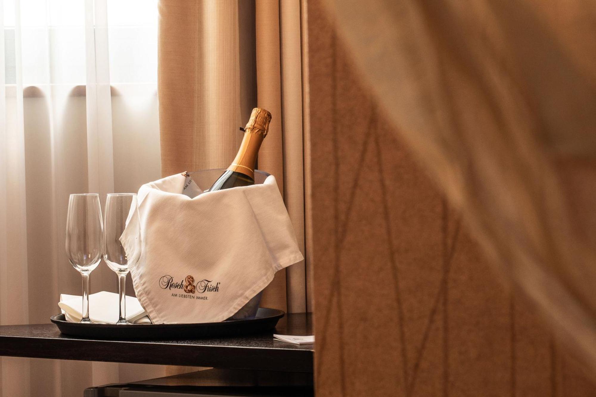 Welcome Hotel Legnano Esterno foto