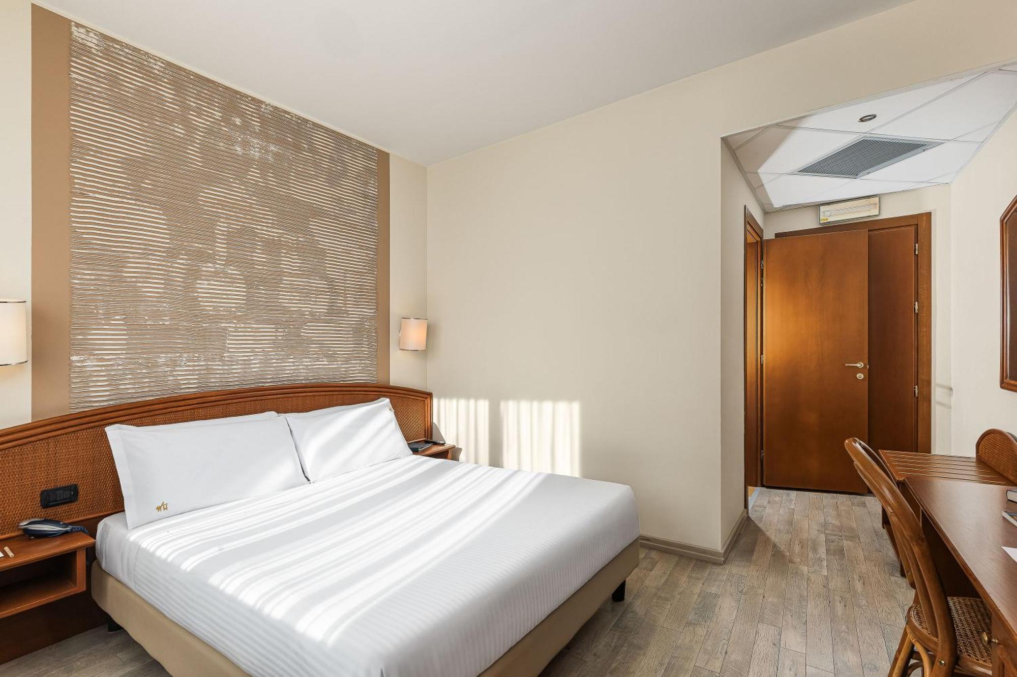Welcome Hotel Legnano Camera foto
